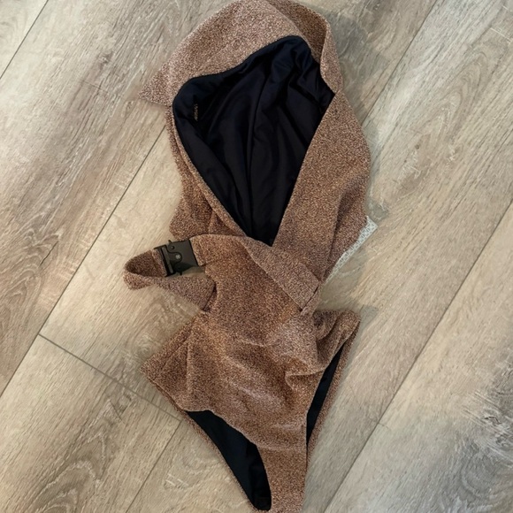 Devon Windsor Stella Bond girl Women's Bronze Swimsuit M - Picture 4 of 4